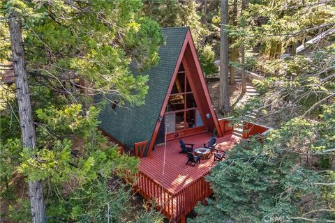 Photo of 24798 Felsen Dr, Crestline, CA 92325 (MLS # IG26013640)