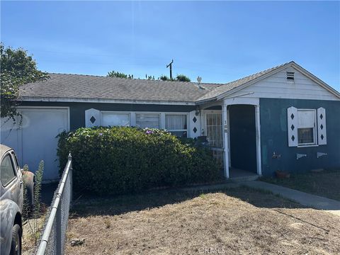Photo of 168 E Lark Street, Oxnard, CA 93033 (MLS # SR25095646) Photo of 168 E Lark Street, Oxnard, CA 93033 (MLS # SR25095646)