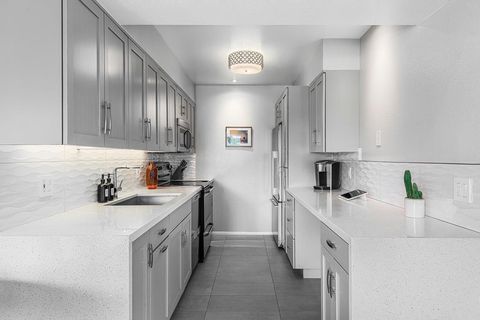 Tiny photo for 353 N Hermosa Drive #9c2, Palm Springs, CA 92262 (MLS # 219135189PS)