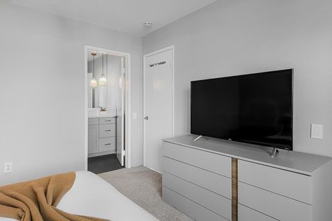 Tiny photo for 353 N Hermosa Drive #9c2, Palm Springs, CA 92262 (MLS # 219135189PS)