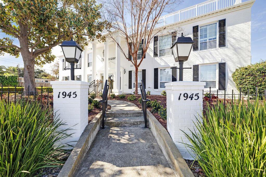 1945 Mount Vernon Court 3