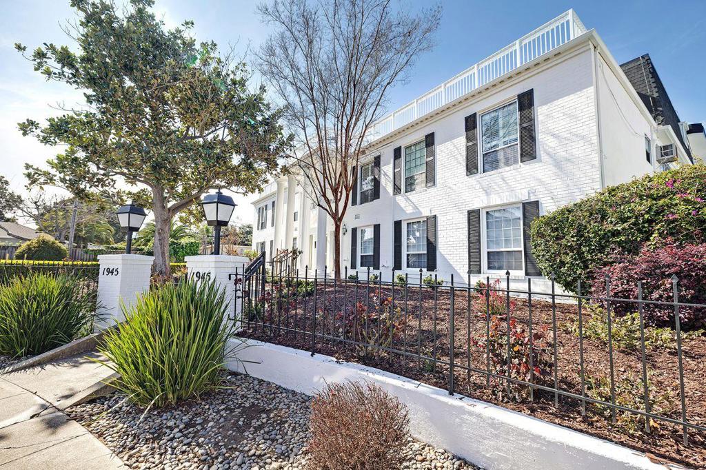 1945 Mount Vernon Court 3