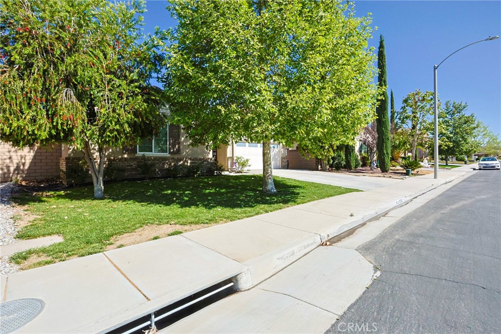 25362 Lone Acres