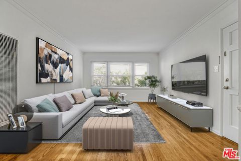 Photo of 1/2 Holman Avenue, Los Angeles, CA 90024 (MLS # 26834421)