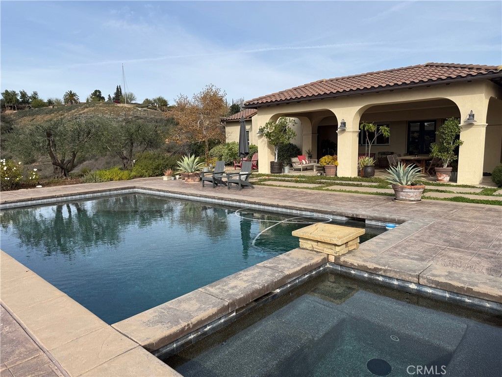 Photo of 30985 Ashforth Dr, Redlands, CA 92373 (MLS # IG26009699)