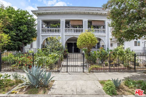 Photo of 326 E 35th Street, Los Angeles, CA 90011 (MLS # 26876823)