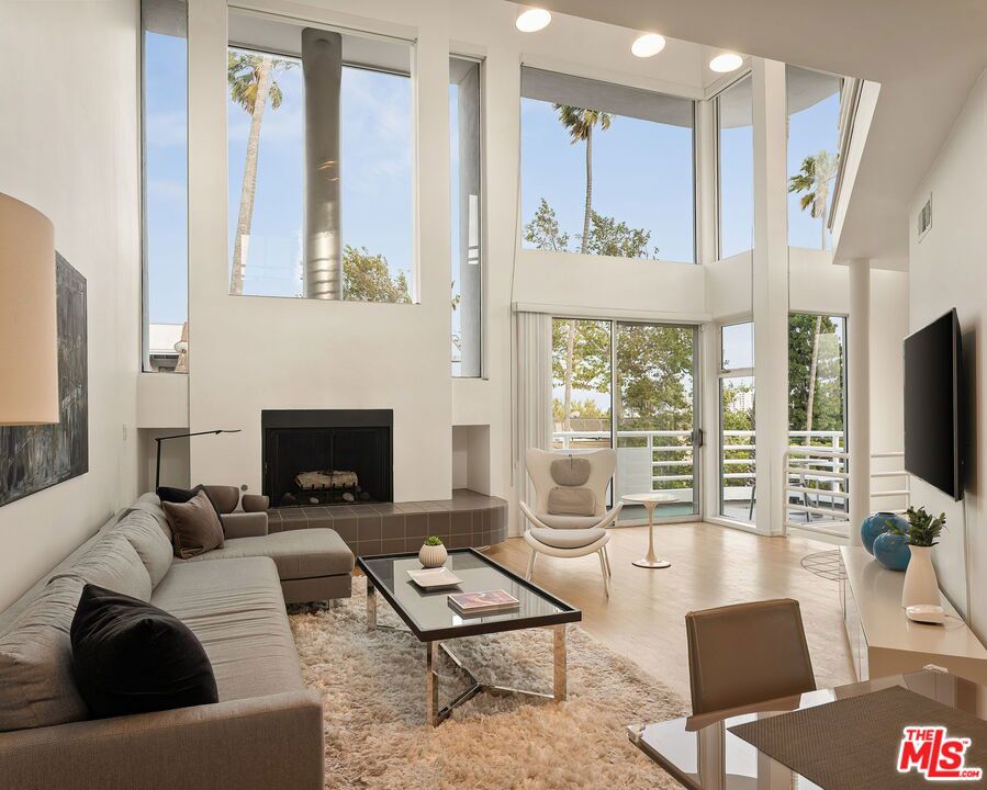 611 Pacific Street