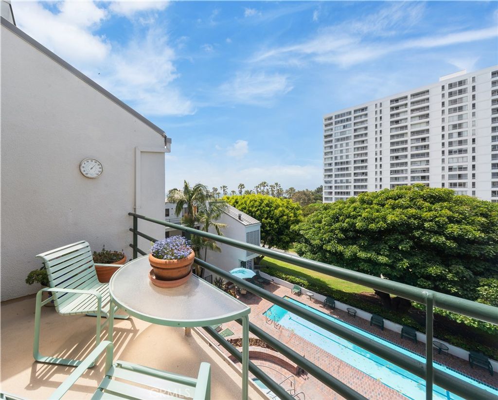 Photo of 2910 Neilson Way #503, Santa Monica, CA 90405 (MLS # SR25228706)