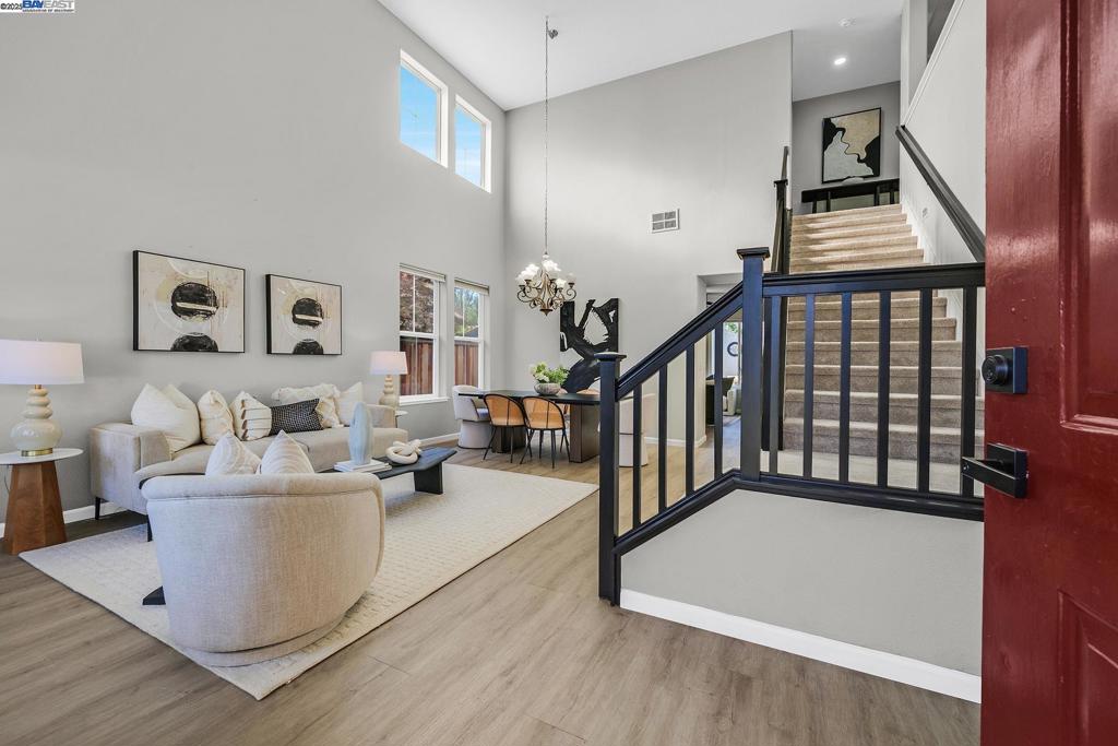 SUMMERGLEN - Residential