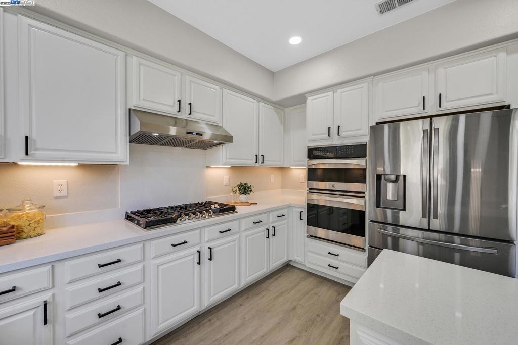 SUMMERGLEN - Residential