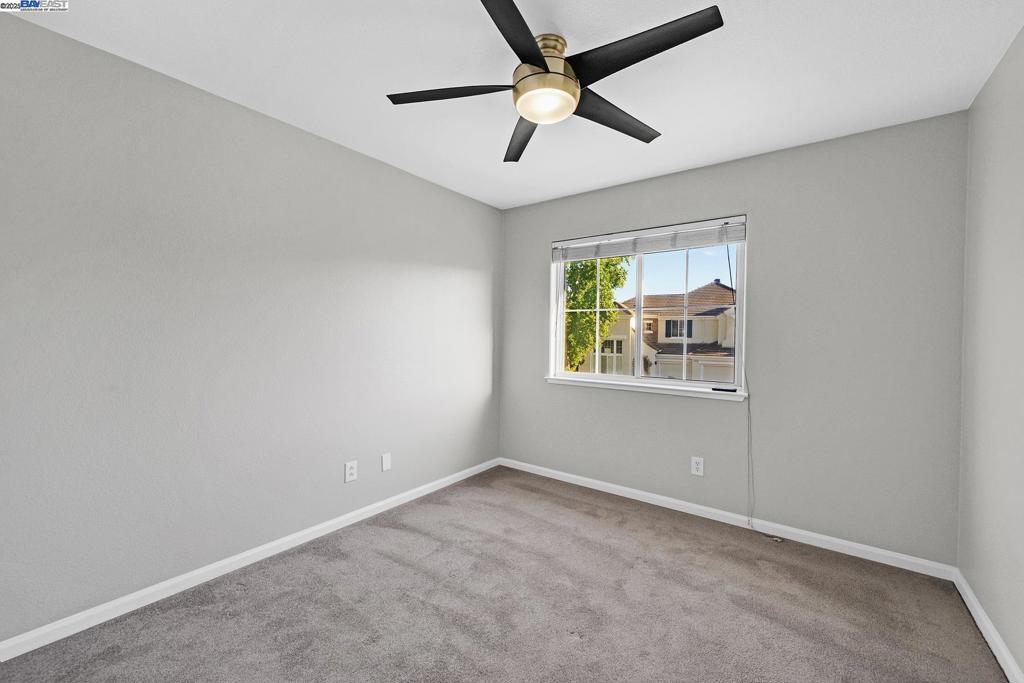 SUMMERGLEN - Residential