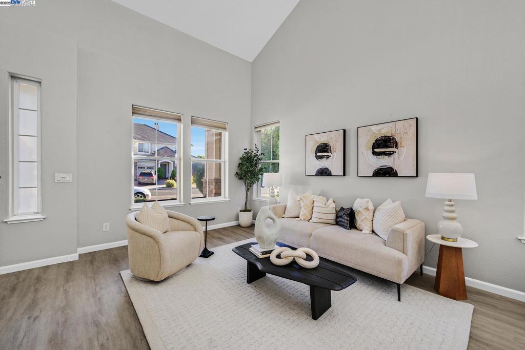 SUMMERGLEN - Residential