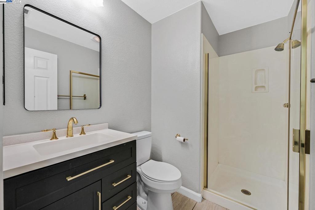 SUMMERGLEN - Residential