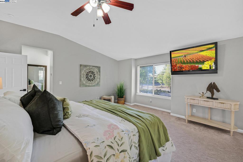 SUMMERGLEN - Residential