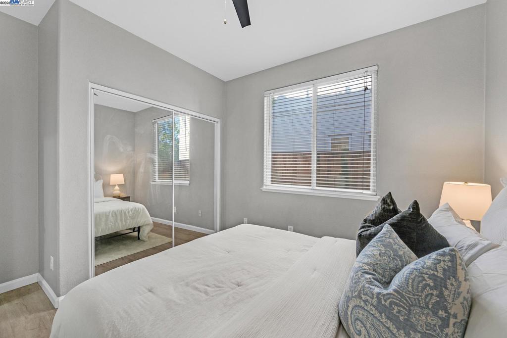 SUMMERGLEN - Residential