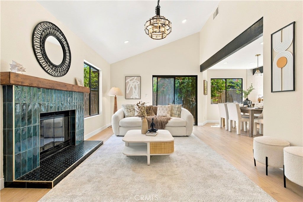 Properties 2 1517 Palm Avenue G