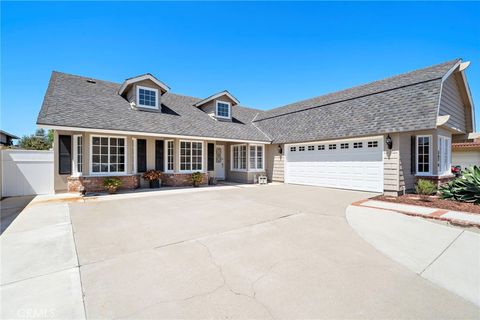 Photo of 21191 Binghampton Cir, Huntington Beach, CA 92646 (MLS # OC26073547)