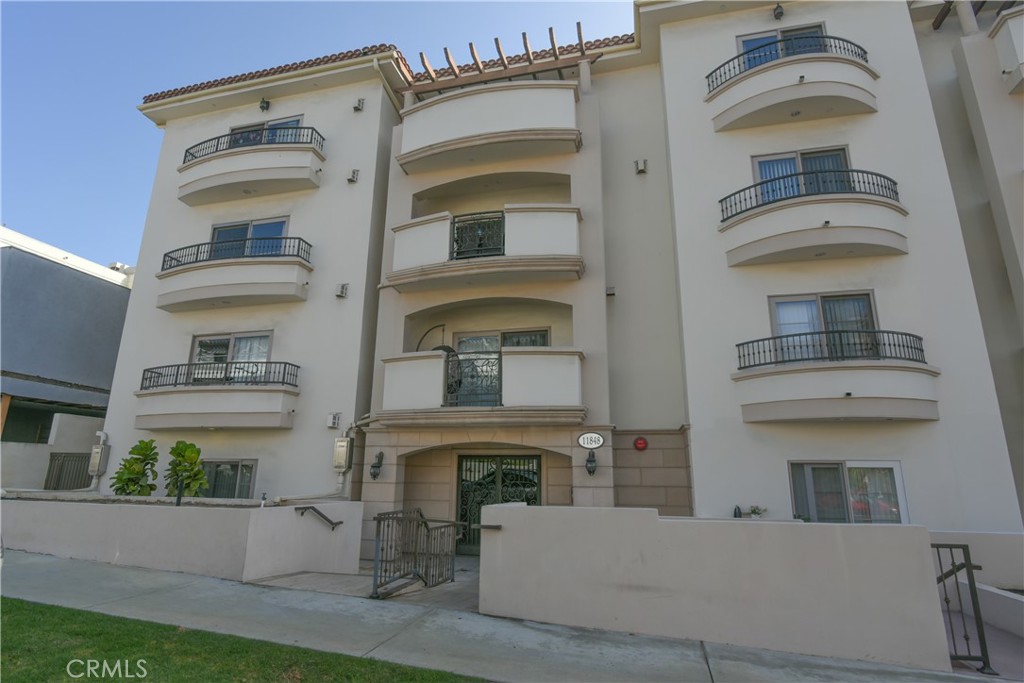 11848 Kiowa Avenue 106