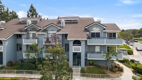 Photo of 26860 Claudette Street #153, Canyon Country, CA 91351 (MLS # SR26050639)