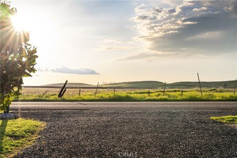 Tiny photo for 2104 16th Street, Oroville, CA 95965 (MLS # SN26045906)