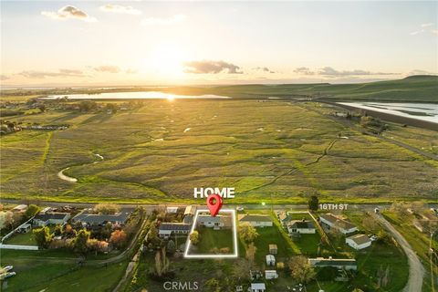 Tiny photo for 2104 16th Street, Oroville, CA 95965 (MLS # SN26045906)