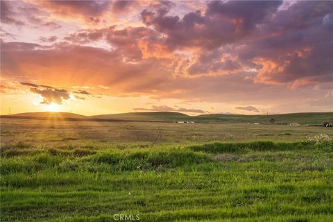 Tiny photo for 2104 16th Street, Oroville, CA 95965 (MLS # SN26045906)