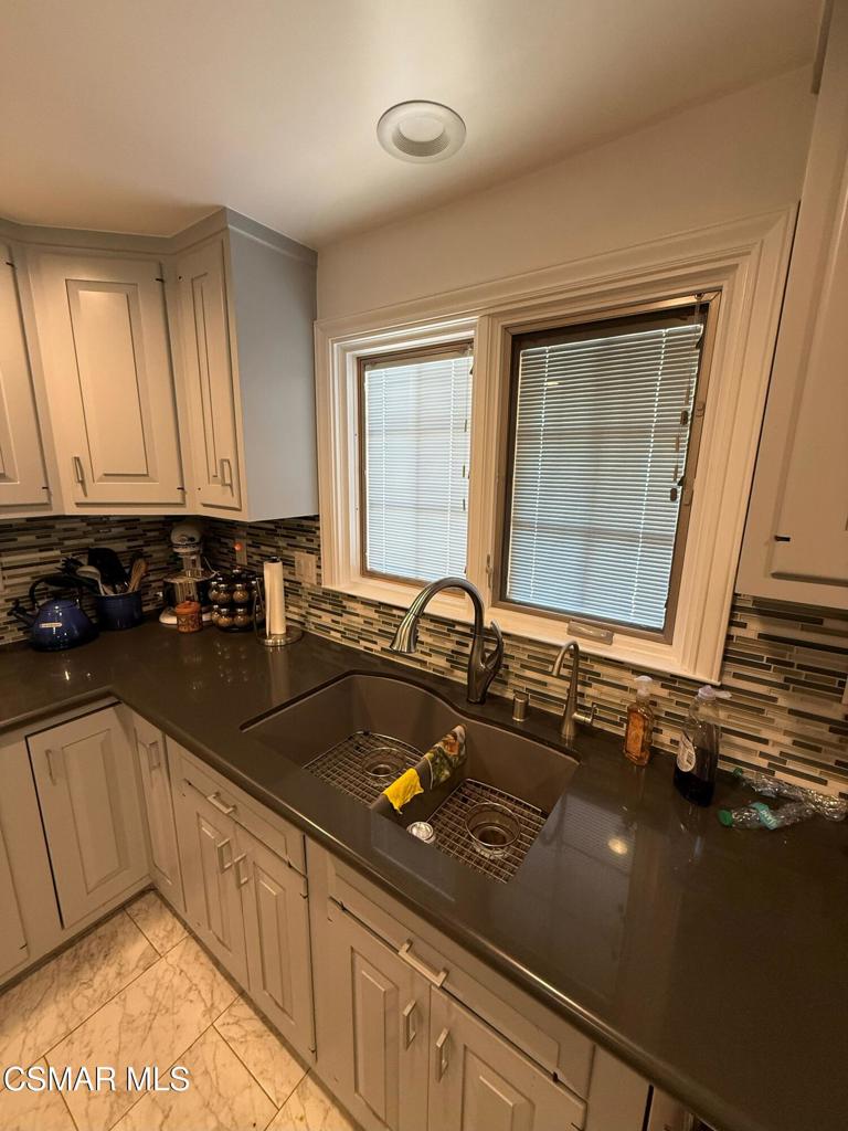 Las Posas Estates 3 - 433 - Residential