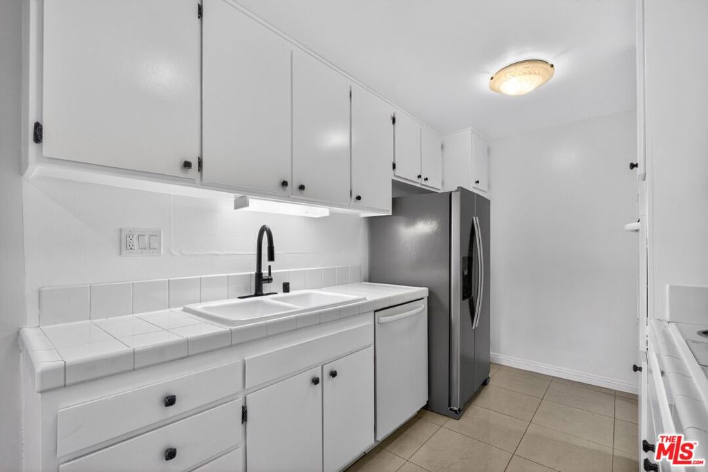5900 Canterbury Drive B217