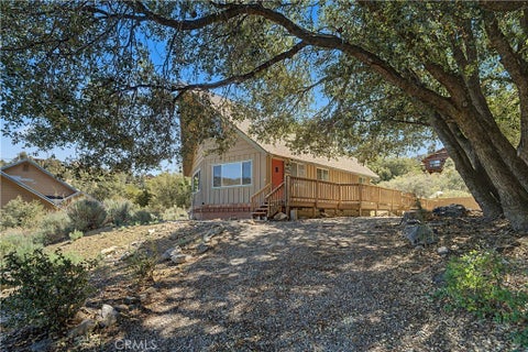 Photo of 2028 Linden Drive, Pine Mountain Club, CA 93222 (MLS # SR26086804)