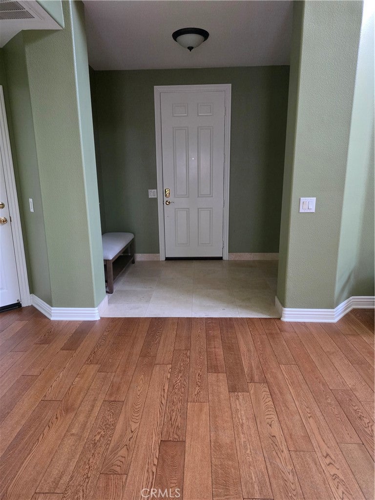 27139 Tube Rose Street