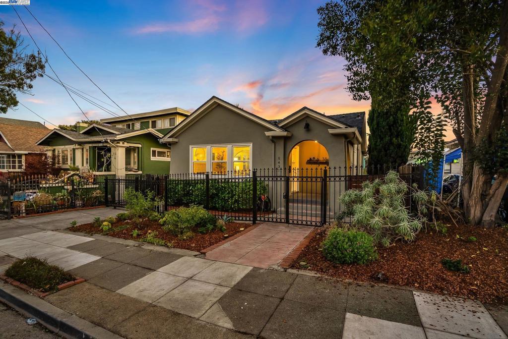 MAXWELL PARK - Residential