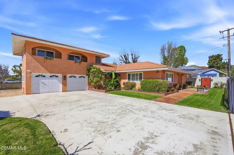 Photo of 3279 Avenida Simi, Simi Valley, CA 93063 (MLS # 226000872)