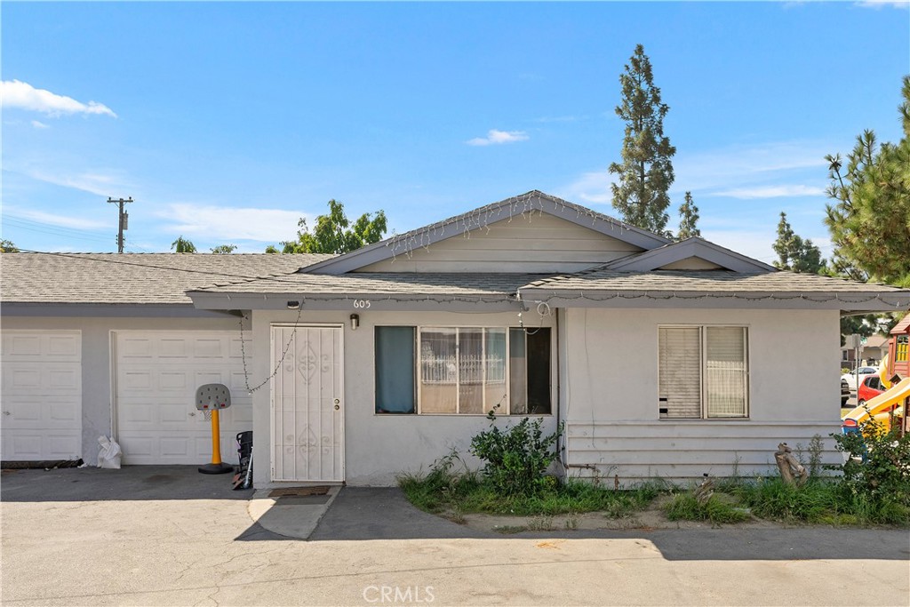 605 S Mountain View Street