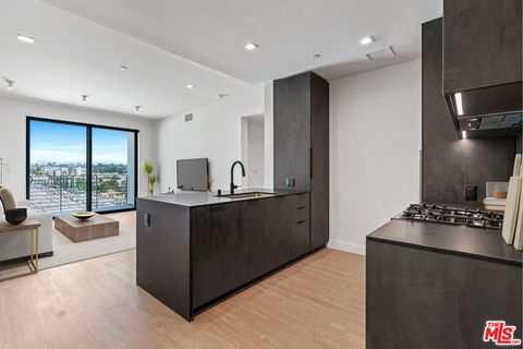 Photo of 3688 Overland Avenue #401, Los Angeles, CA 90034 (MLS # 25532287)