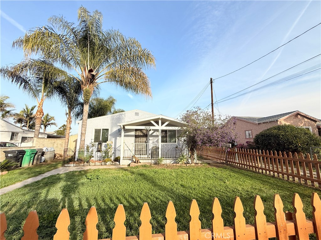 PRICE REDUCTION!!! Lowest Priced 3 bedroom 2 bath Home in Baldwin Park…Are you ready for this Amazing opportunity? Adorable 3 bedroom 2 bath home with picket fence, perfect for your Family! All of the bedrooms are a great size, spacious kitchen with tons of cabinet space, private laundry room, and a Big backyard, perfect for entertaining. This is a great area of Baldwin Park, close to restaurants, shopping, church etc. Walking distance to East Valley Adventist School and Charles D Jones Jr High School. Come see this home, You will not be disappointed.