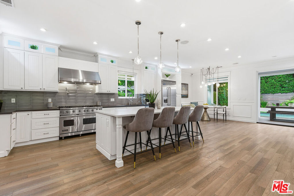 4616 Ventura Canyon Avenue