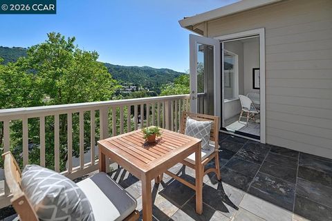 Photo of 587 High Eagle Ct CT, Walnut Creek, CA 94595 (MLS # 41135849)