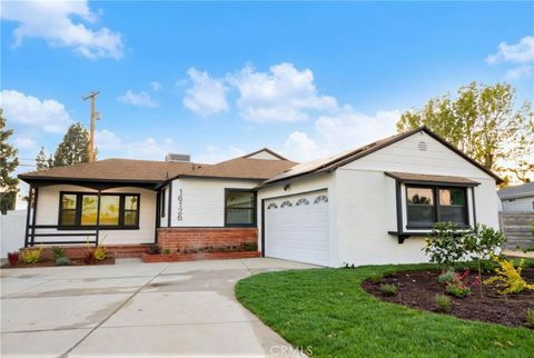 Photo of 16126 Blackhawk Street, Granada Hills, CA 91344 (MLS # GD26039240)