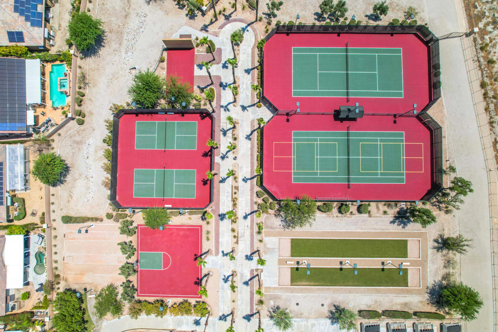 Four Seasons - Residential