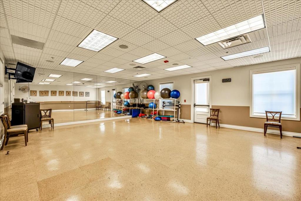 Four Seasons - Residential