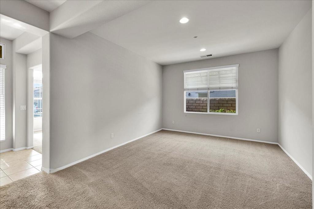 Four Seasons - Residential