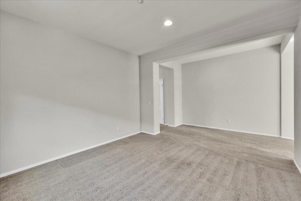 Four Seasons - Residential