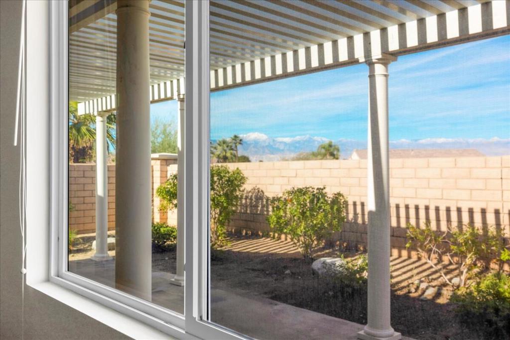 Four Seasons - Residential