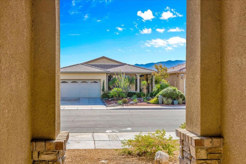 Four Seasons - Residential