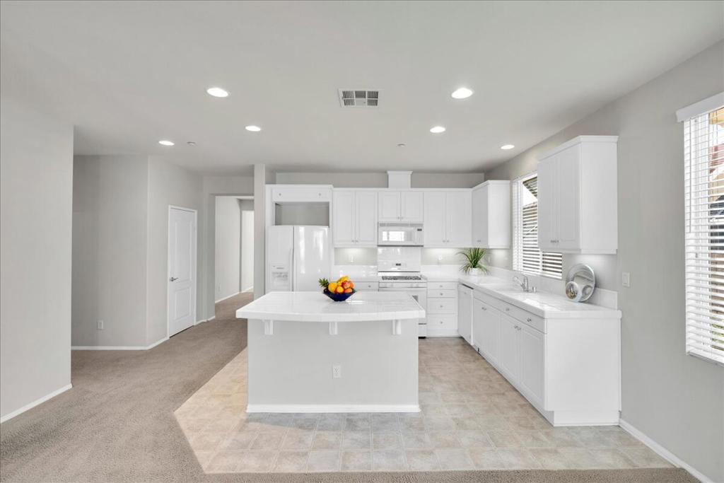 Four Seasons - Residential