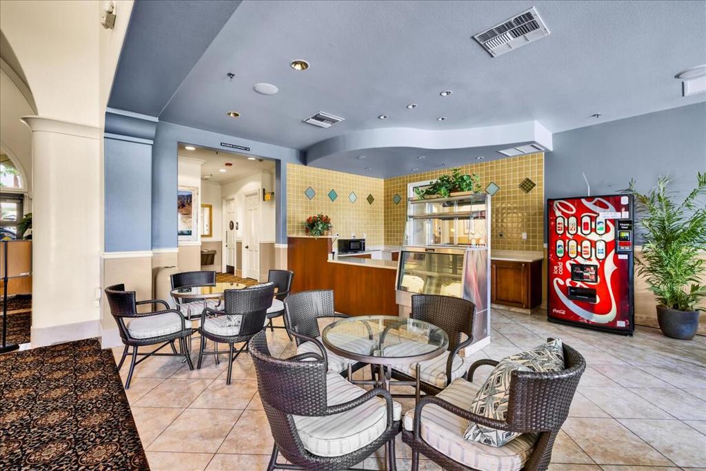 Four Seasons - Residential