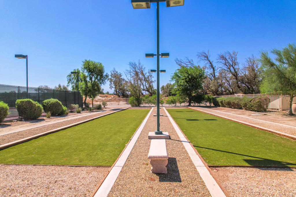 Four Seasons - Residential