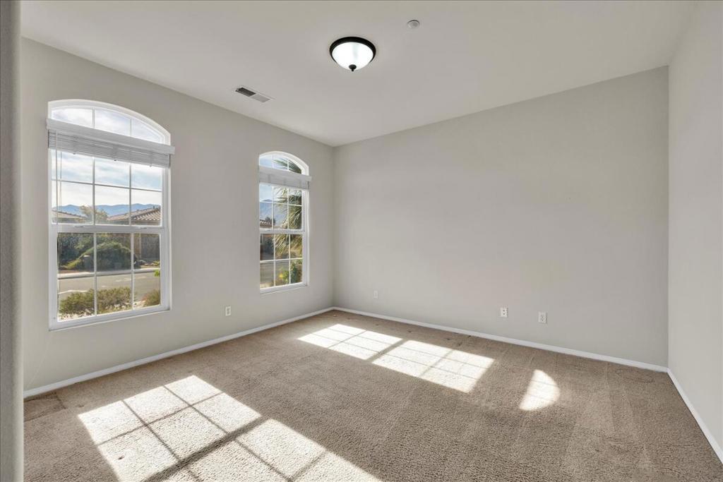 Four Seasons - Residential