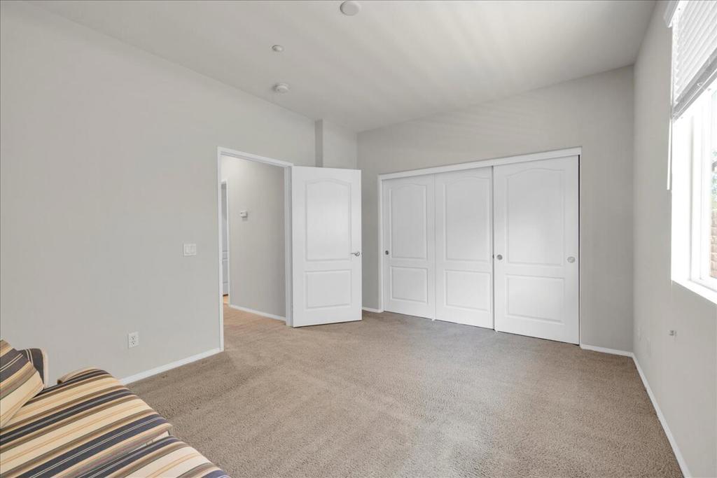 Four Seasons - Residential