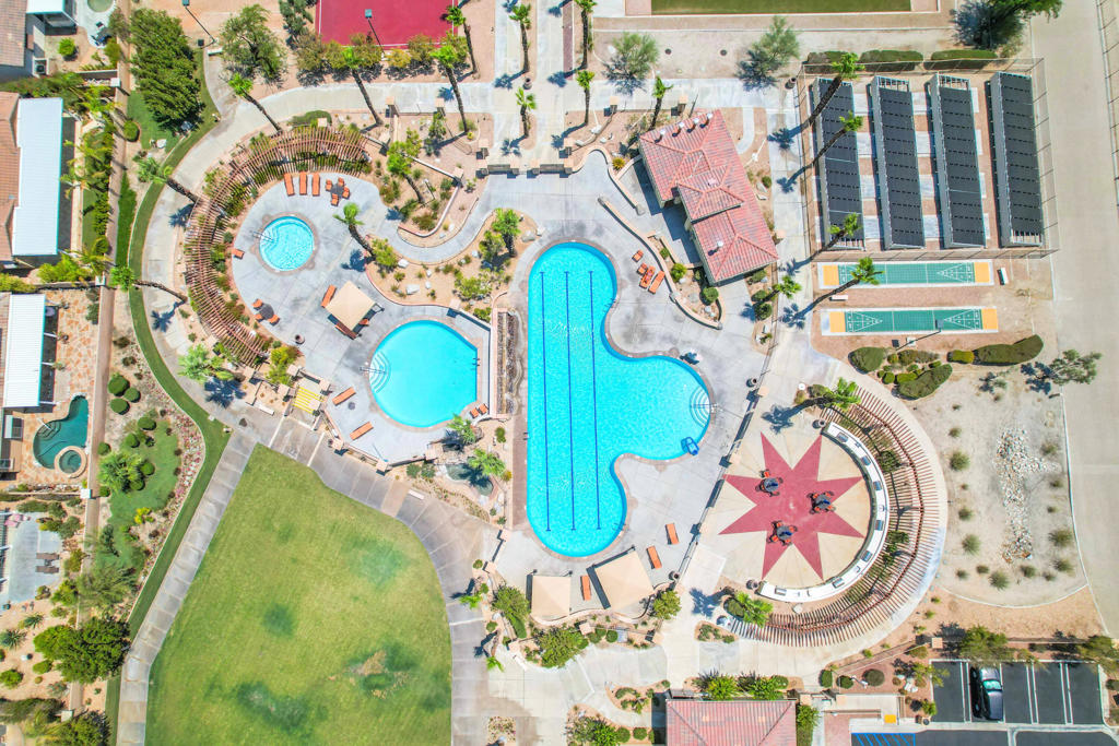 Four Seasons - Residential